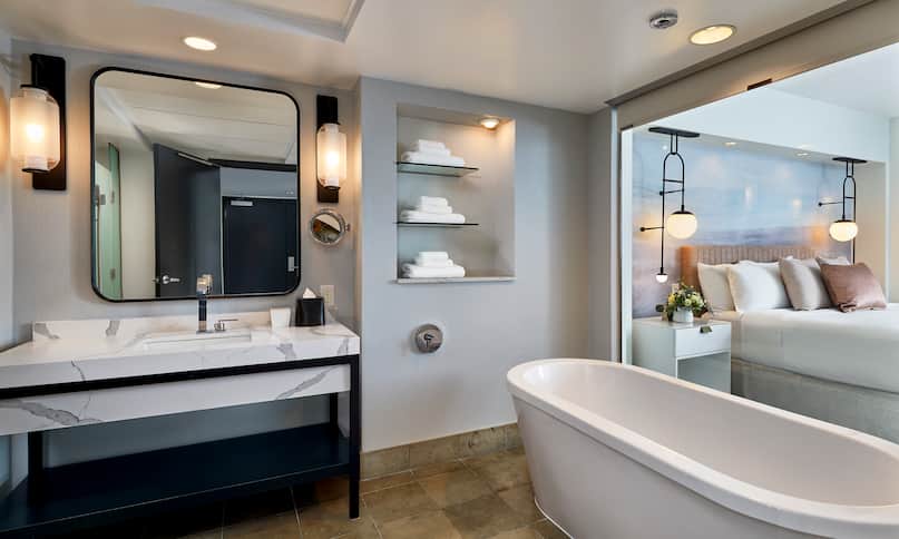 Executive King Bathroom with Tub-previous-transition